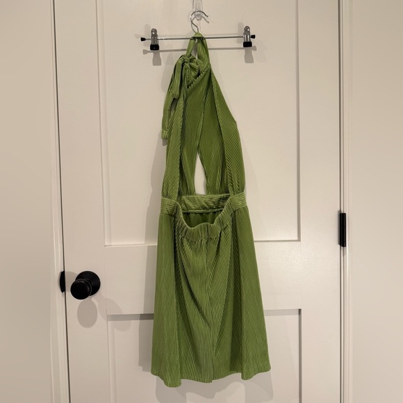 Sincerely Jules Green Pleated Keyhole Halter Mini Dress  Size S - Picture 2 of 3